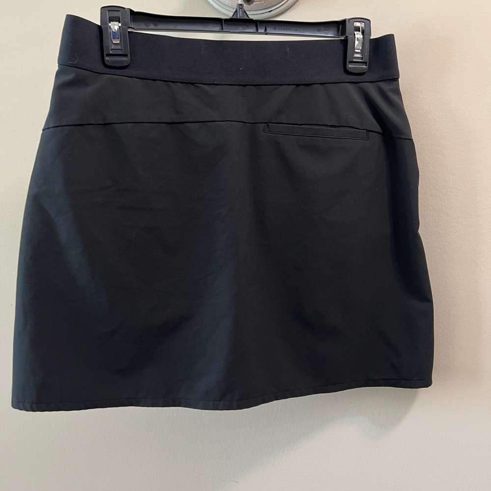 Greg Norman Shark Athletic Skort with Inner Shorts Size S Silver logo - Picture 2 of 11
